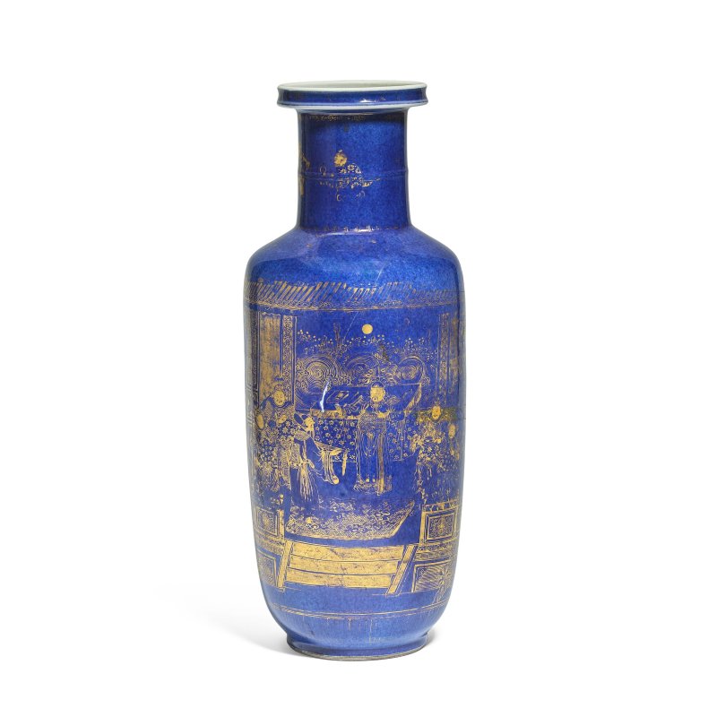 清康熙 灑藍地描金棒槌瓶 | A GILT-DECORATED POWDER BLUE GLAZED ROULEAU VASE
