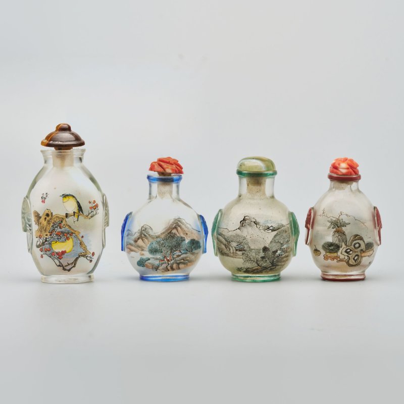 二十世紀中期 玻璃内畫鼻烟壺五件 | FIVE INSIDE PAINTED GLASS SNUFF BOTTLES - 图11