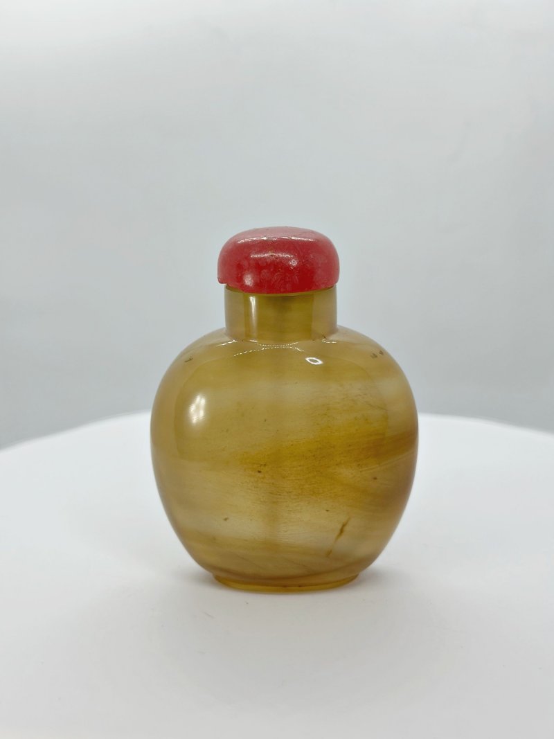 清十九世紀 瑪瑙鼻煙壺 | A CHALCEDONY AGATE SNUFF BOTTLE - 图7