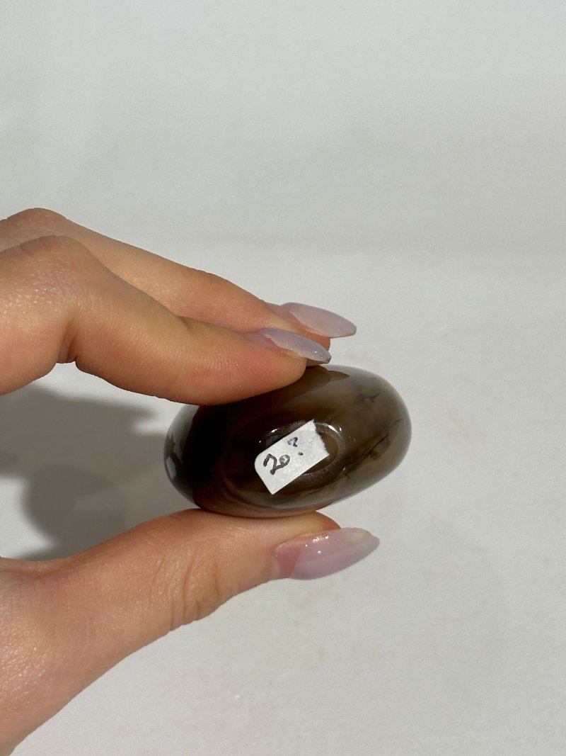 清十九世紀 水藻瑪瑙、纏絲瑪瑙、影瑪瑙鼻煙壺四件 | FOUR AGATE SNUFF BOTTLES - 图8