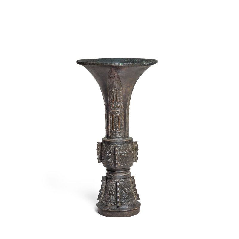 明晚期 銅觚 | A BRONZE VASE, GU