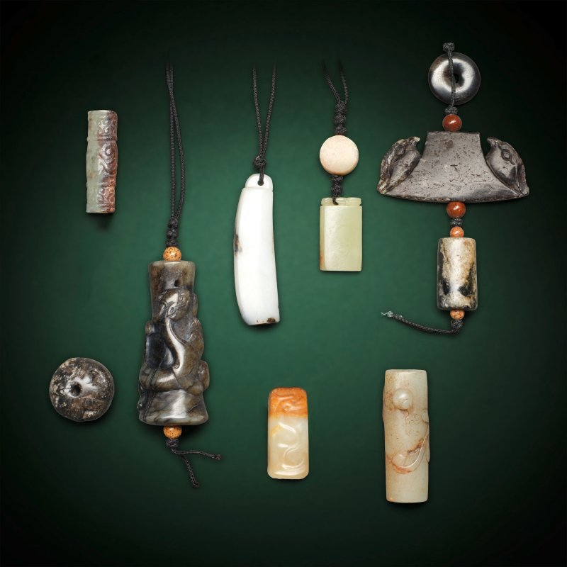 清或更晚 玉珮一組八件 | A GROUP OF EIGHT JADE PENDANT CARVINGS - 图1