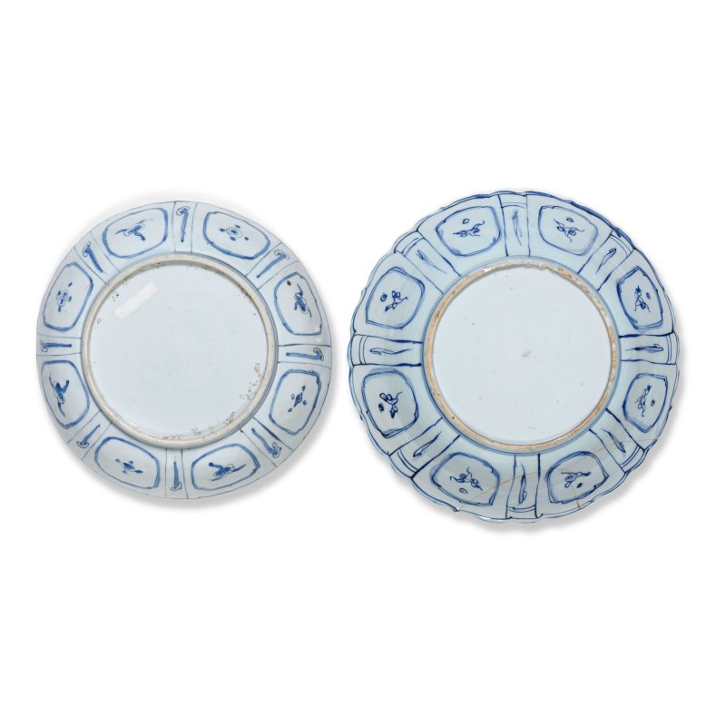 明萬曆 青花克拉克盤兩件 | TWO BLUE AND WHITE KRAAK-WARE DISHES - 图3