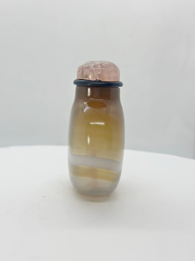 清十八/十九世紀 玉帶瑪瑙鼻煙壺 | A BANDED AGATE SNUFF BOTTLE - 图7