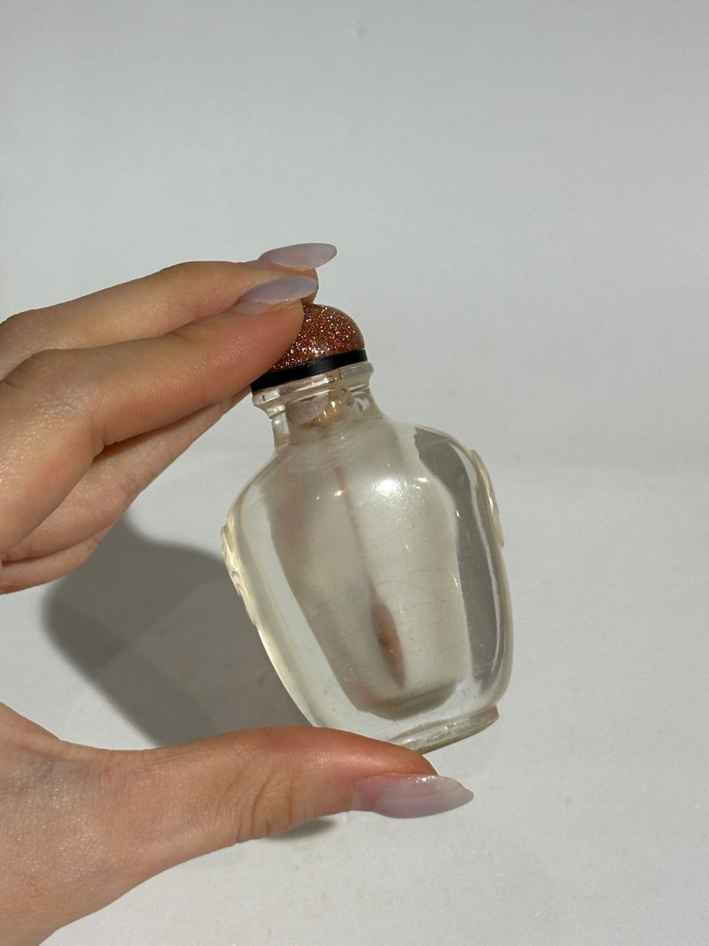 清十九世紀 水晶鼻煙壺二件 | TWO ROCK CRYSTAL SNUFF BOTTLES - 图11
