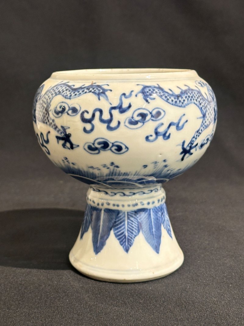 清十九世紀 青花⌈雙龍戲珠⌋净水碗 | A BLUE AND WHITE 'DRAGON' ALMS BOWL - 图5