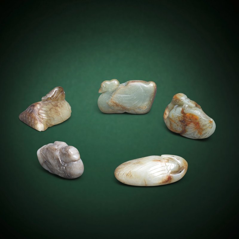 清及更晚 玉雕鳥一組五件 | A GROUP OF FIVE JADE BIRD CARVINGS - 图1