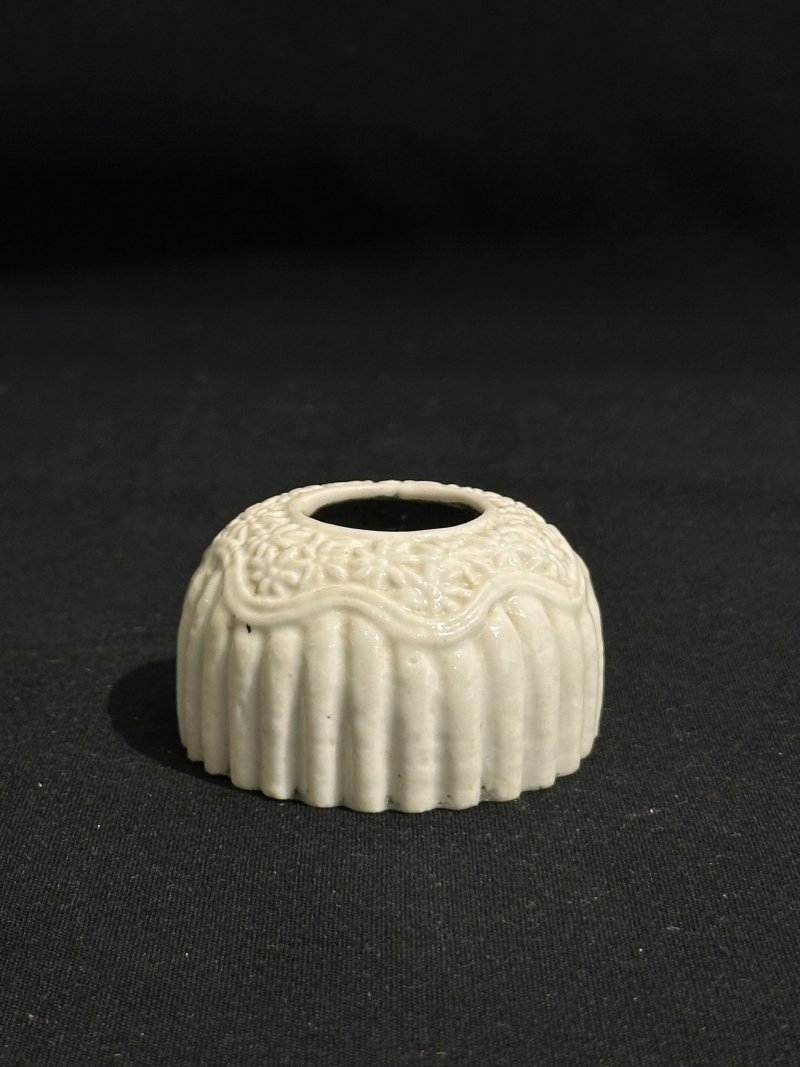 十九世紀至二十世紀上半葉 瓷文房五件 （鯉魚筆擱）朝鮮 | FIVE CERAMIC SCHOLAR'S OBJECTS - 图10