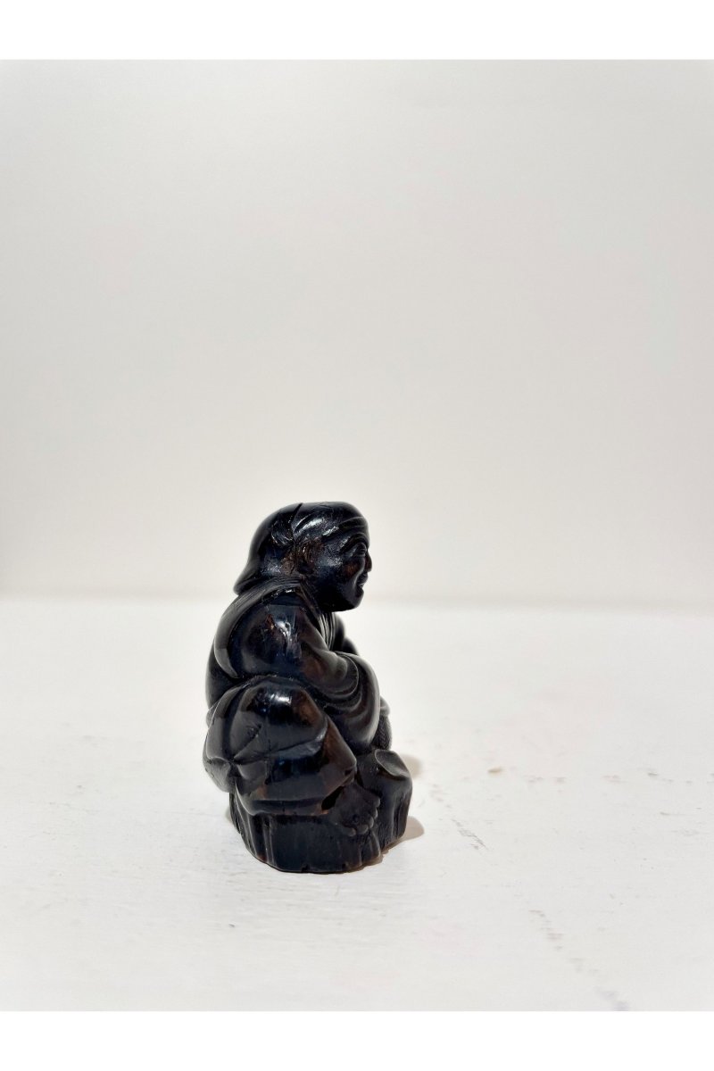 A WOOD NETSUKE OF HANASAKA JIISAN - 图4