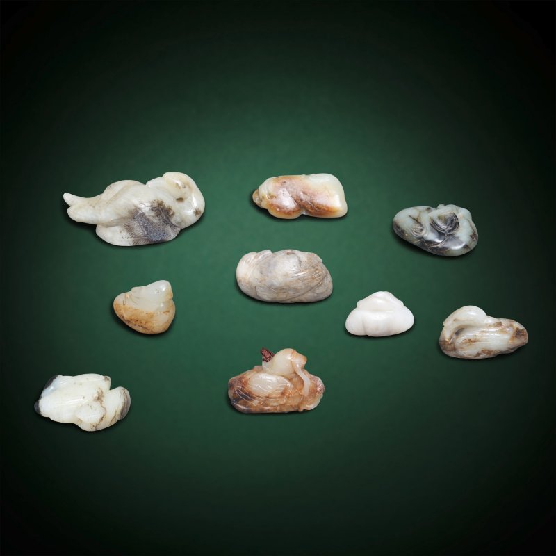 明及更晚 玉雕鳥一組九件 | A GROUP OF NINE JADE BIRD CARVINGS - 图1