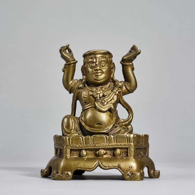 明  铜胡人像