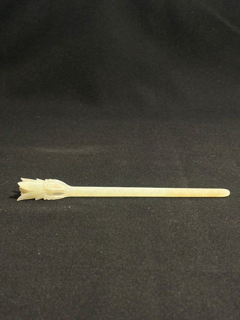 清十九世紀 青白玉耳挖簪、花頭簪二枚 | TWO GREENISH WHITE JADE HAIR PINS - 图2