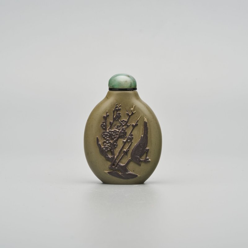 二十世紀 端石⌈喜上眉梢⌋鼻煙壺 | A DUAN-STONE 'MAGPIE AND PRUNUS' SNUFF BOTTLE - 图1
