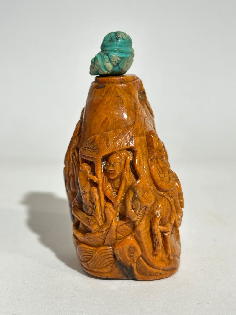 1760-1880 琥珀人物大師根珀人物紋鼻煙壺 及盒 | A ROOT AMBER SNUFF BOTTLE - 图6