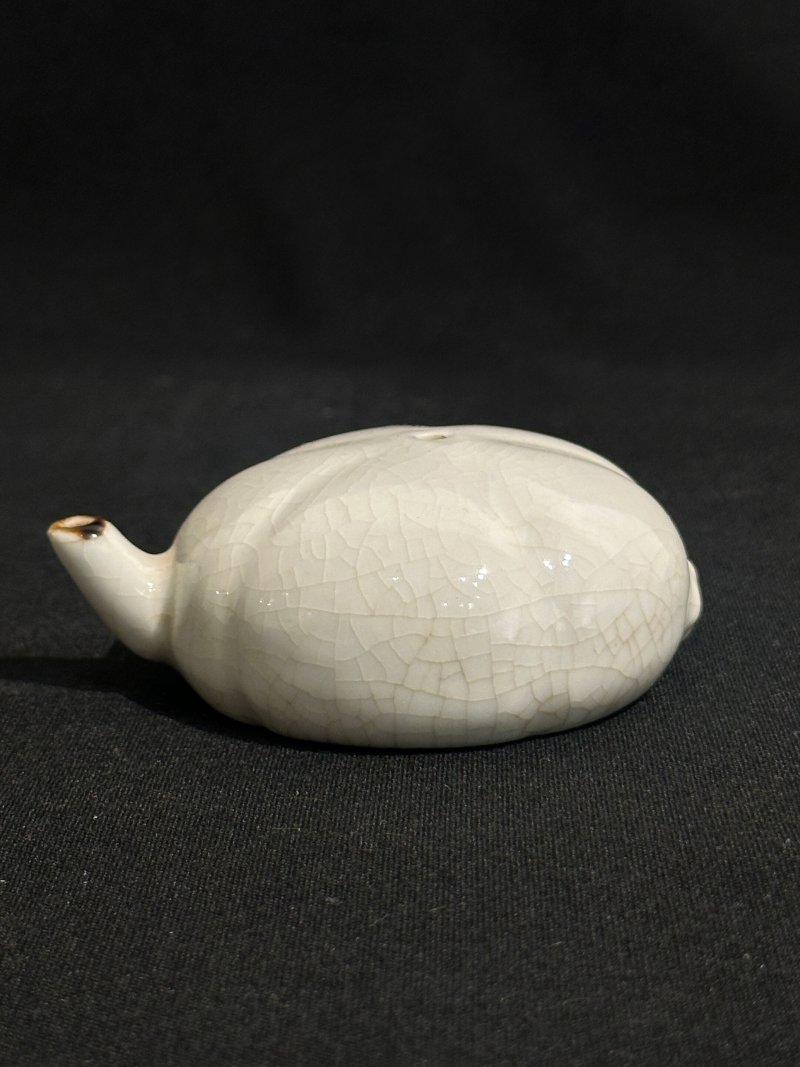 十九世紀至二十世紀上半葉 瓷文房五件 （鯉魚筆擱）朝鮮 | FIVE CERAMIC SCHOLAR'S OBJECTS - 图11