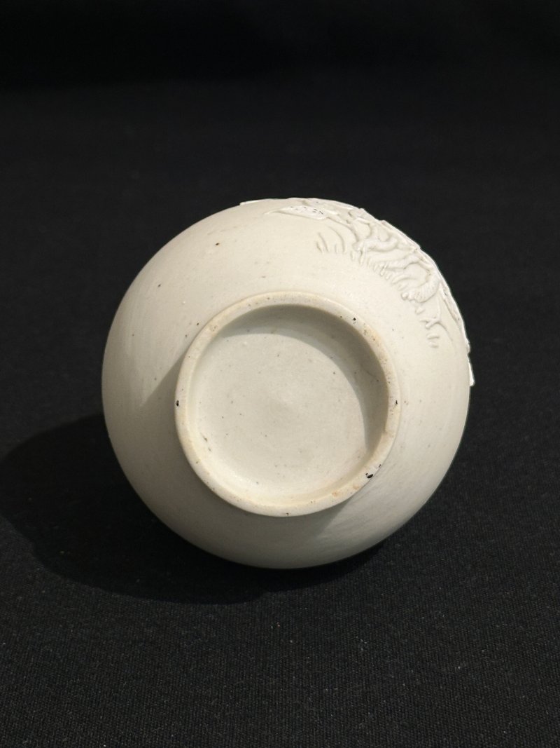 民國 澀胎石榴紋瓶 | A BISCUIT PORCELAIN 'POMEGRANATE' VASE - 图8
