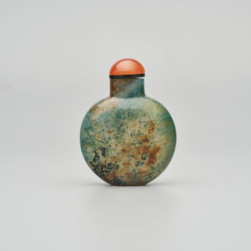 十九/二十世紀 水藻瑪瑙鼻煙壺 | A MOSS AGATE SNUFF BOTTLE - 图1