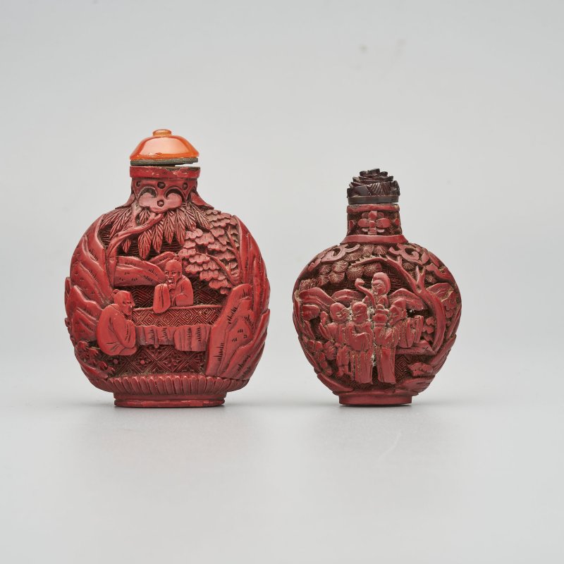 清十九世紀 剔紅人物紋鼻煙壺二件 | TWO CINNABAR LACQUER SNUFF BOTTLES - 图14