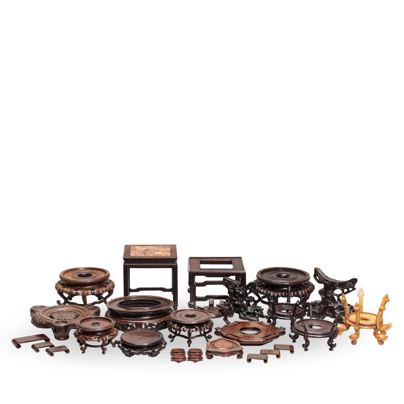 十九至二十世紀 木座一組 | A LARGE QUANTITY OF WOOD STANDS