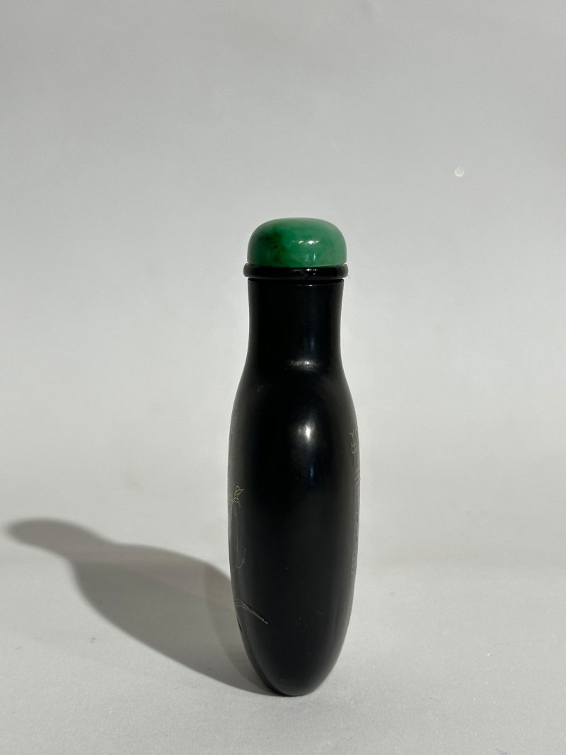 一八九四年 漆掐金銀絲金石文鼻煙壺 | AN INSCRIBED SILVER AND GOLD-INLAID LACQUER SNUFF BOTTLE - 图6