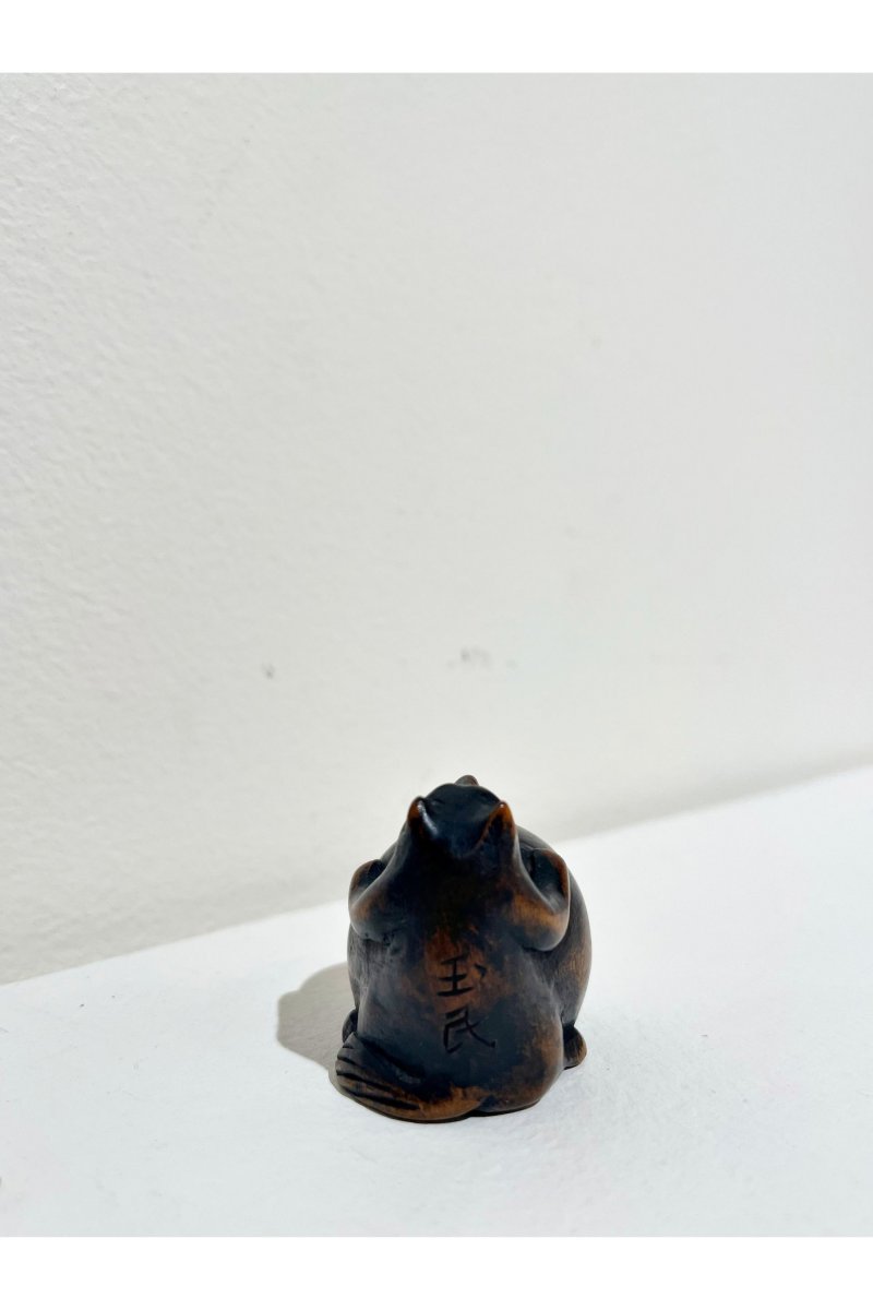 Signed Gyokumin [玉民] and Hironaka [宏中], 19th/20th century TWO BOXWOOD NETSUKE OF A TANUKI AND TWO RATS - 图4