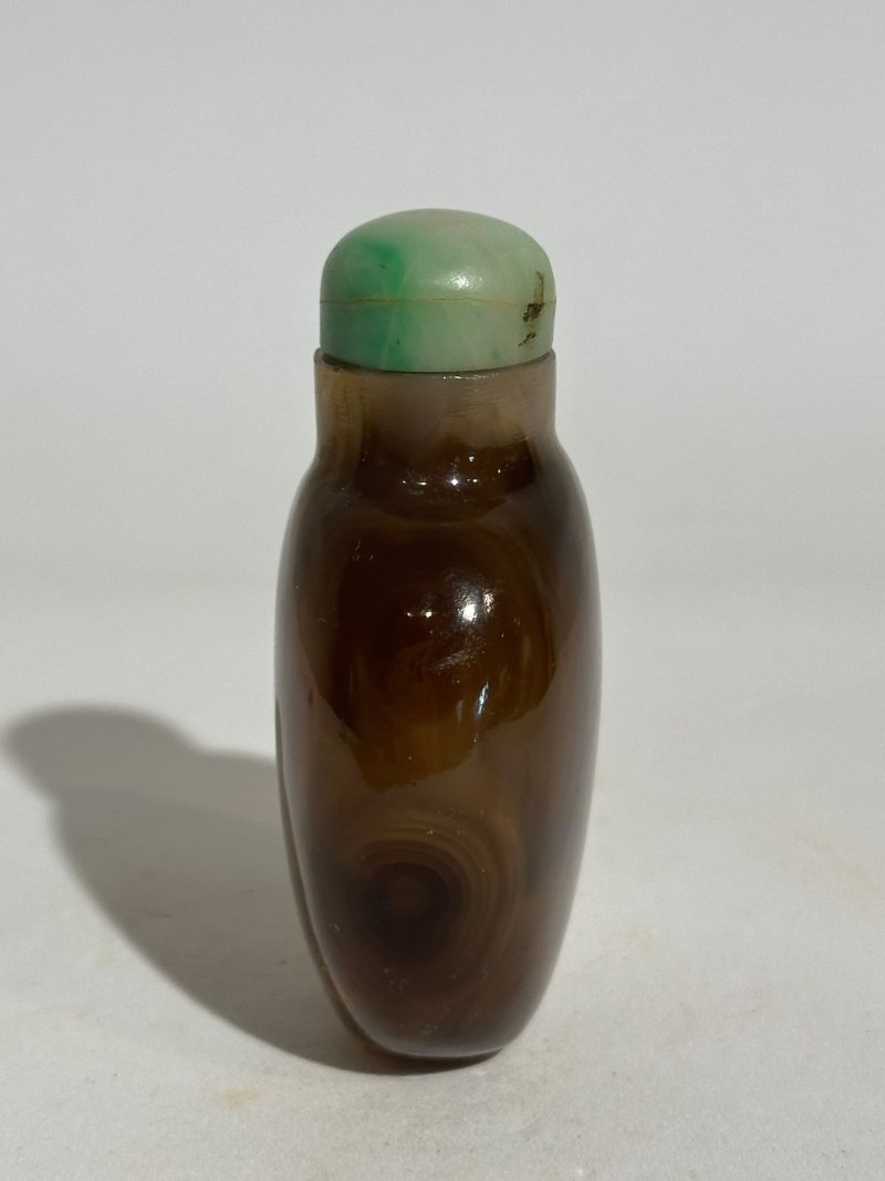 清十九世紀 水藻瑪瑙、纏絲瑪瑙、影瑪瑙鼻煙壺四件 | FOUR AGATE SNUFF BOTTLES - 图12