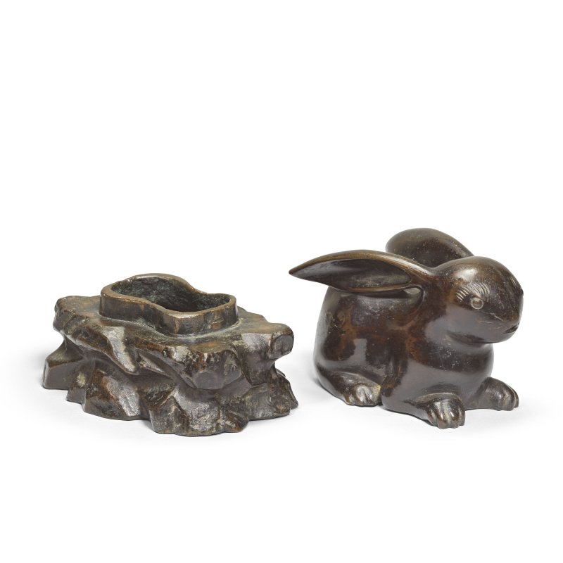 江戶時代 十七世紀 銅臥兔爐 | A BRONZE 'RECUMBENT HARE' KORO - 图2