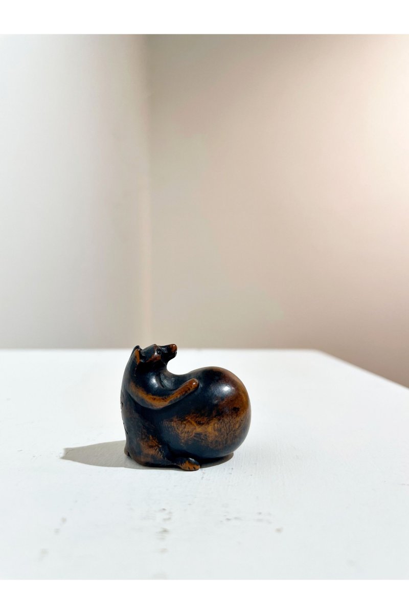 Signed Gyokumin [玉民] and Hironaka [宏中], 19th/20th century TWO BOXWOOD NETSUKE OF A TANUKI AND TWO RATS - 图5