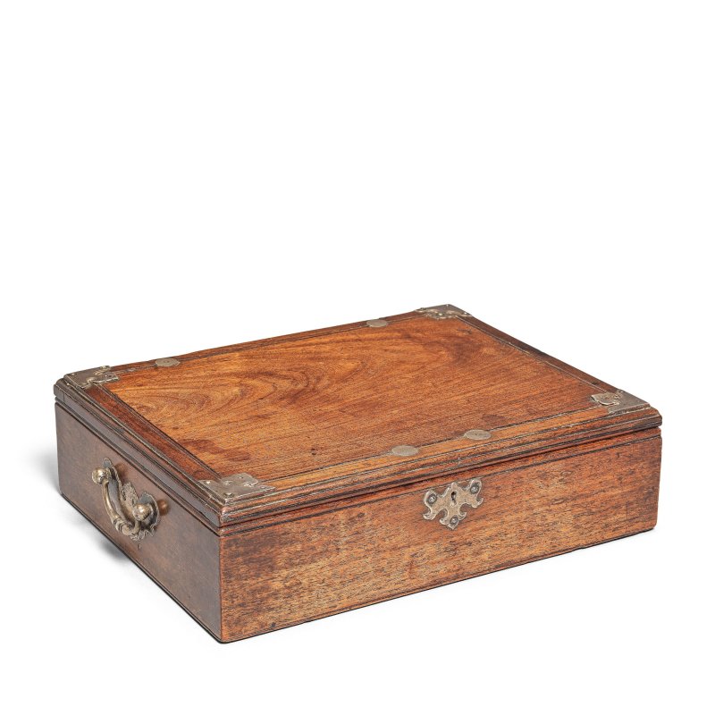 清 木箱及蓋 | A ROSEWOOD DOCUMENT BOX AND COVER