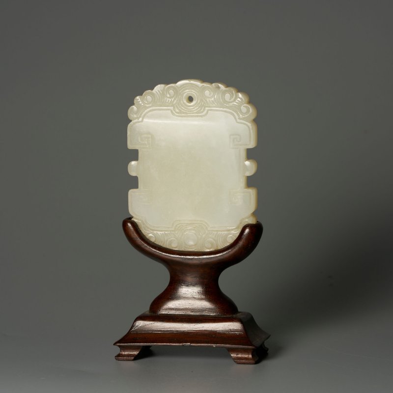 清十九世紀 白玉牌 及座 | A WHITE JADE PLAQUE