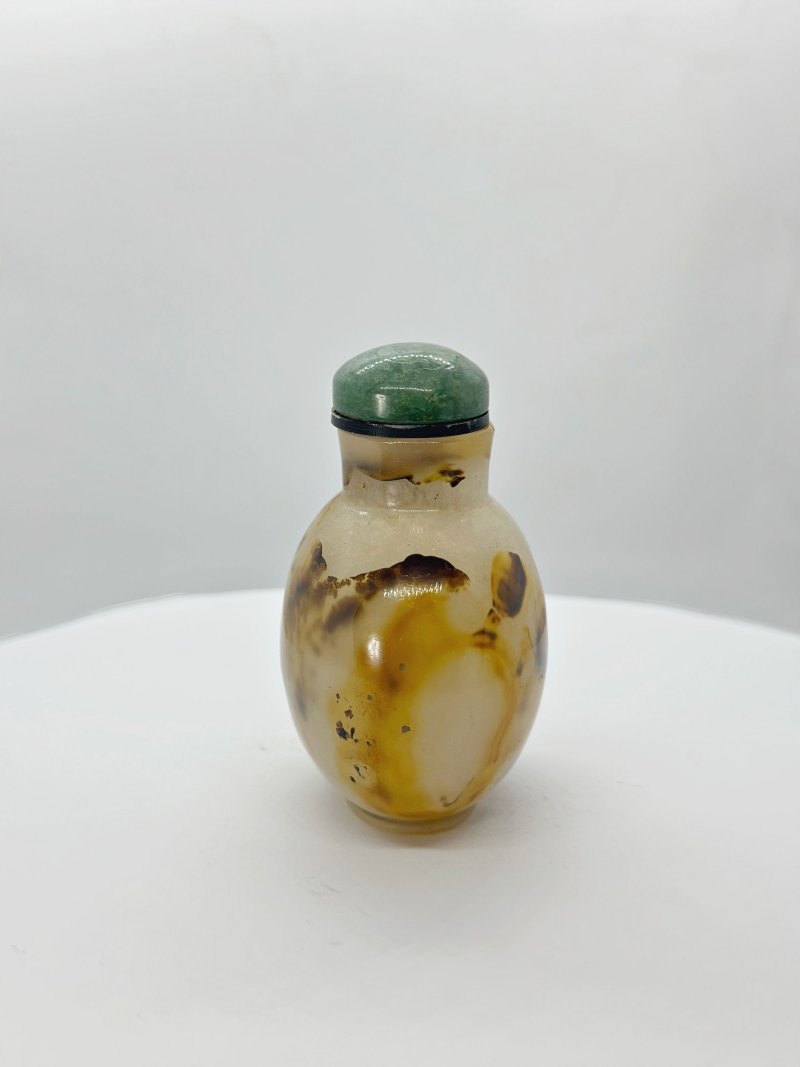 清十九世紀 影瑪瑙鼻煙壺 | A SHADOW AGATE SNUFF BOTTLE - 图4