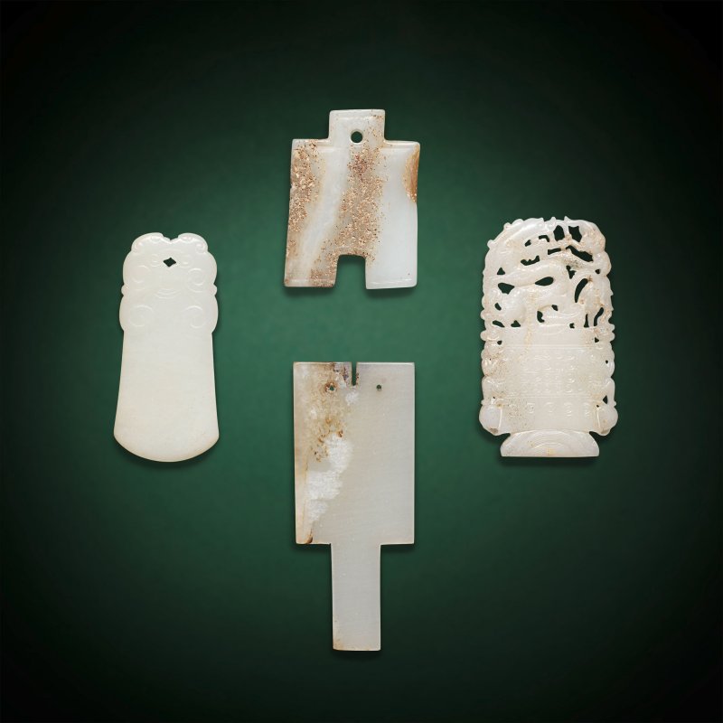 清及更晚 白玉牌一組四件 | A GROUP OF FOUR WHITE JADE ARCHAISTIC PLAQUES - 图2