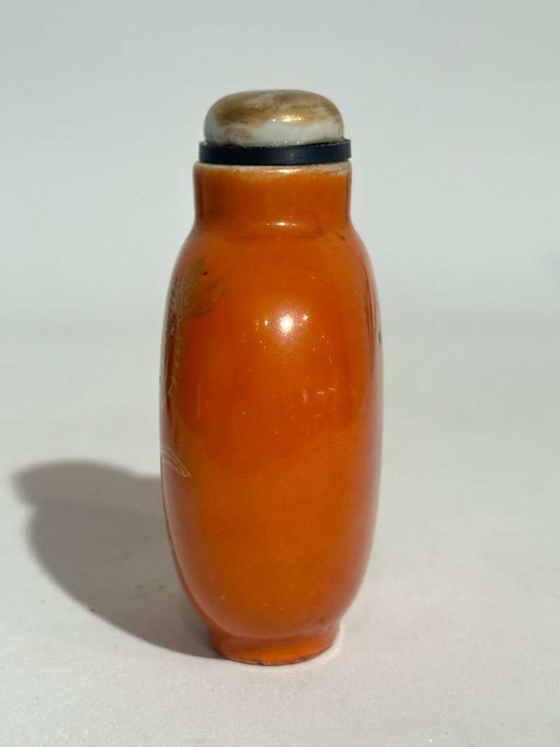 晚清至民國 瓷鼻煙壺四件 （藍）⌈乾隆年製⌋礬紅篆書款 | FOUR CERAMIC SNUFF BOTTLES - 图22