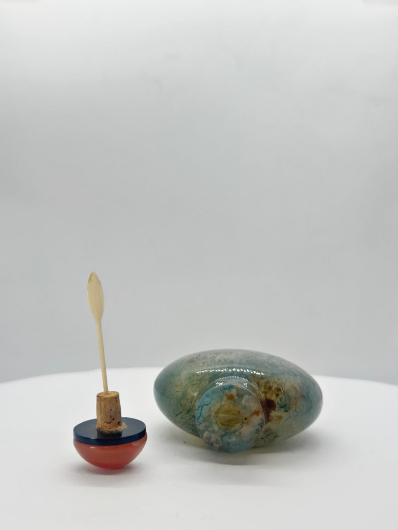 十九/二十世紀 水藻瑪瑙鼻煙壺 | A MOSS AGATE SNUFF BOTTLE - 图4