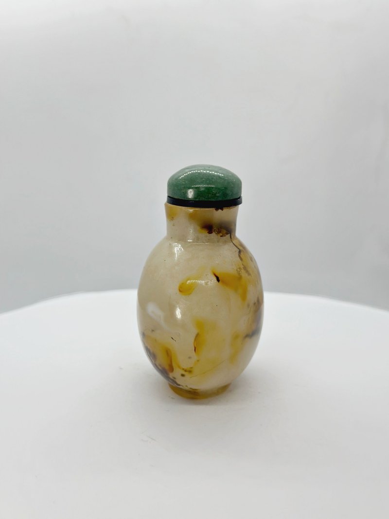 清十九世紀 影瑪瑙鼻煙壺 | A SHADOW AGATE SNUFF BOTTLE - 图5