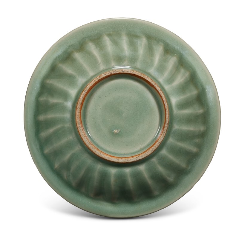 A LONGQUAN CELADON ‘TWIN FISH’ DISH  CHINA, SOUTHERN SONG DYNASTY (1127-1279) - 图2