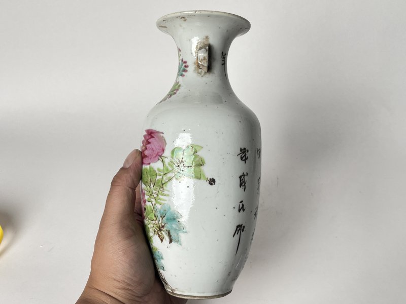 民国 粉彩花鸟纹双耳瓶 - 图2