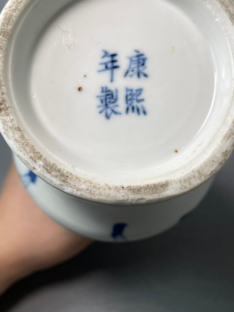 清光绪 青花“三国演义孙策大战太史慈”人物橄榄瓶 - 图36