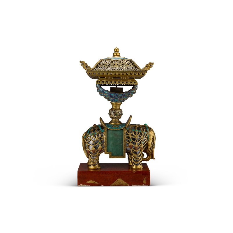 清乾隆 鏨胎掐絲琺瑯嵌寶石太平有象燭台連鏤空鎏金銅掐絲琺瑯蓋  QIANLONG PERIOD (1736-1795) - 图3