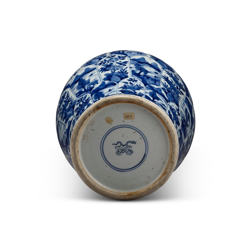 清康熙 青花模印山水花卉紋將軍蓋罐兩件  KANGXI PERIOD (1662-1722) - 图3