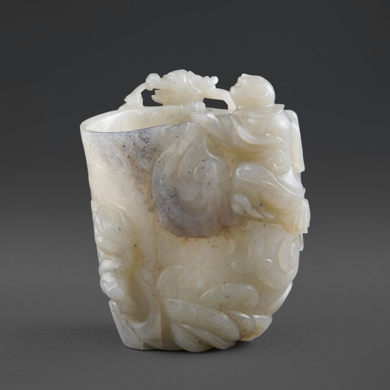 A CELADON JADE 'BOY AND CHILONG ' LIBATION CUP  CHINA, SONG-YUAN DYNASTY (960-1368) - 图2