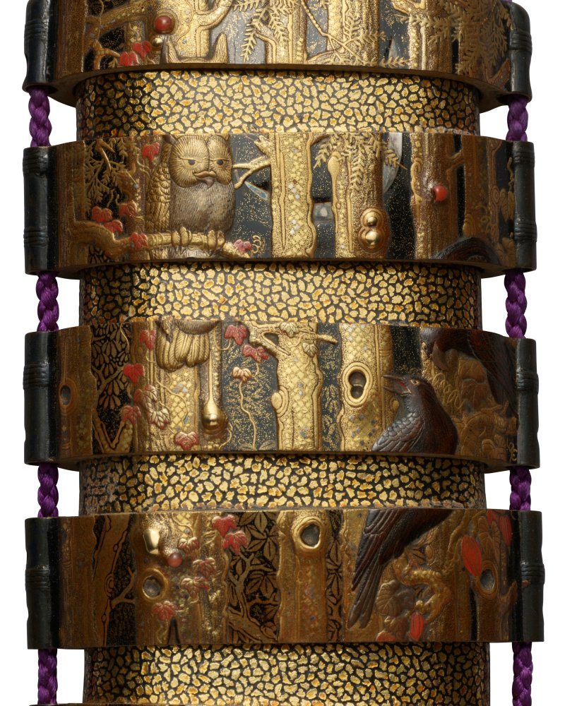 A GOLD LACQUER FOUR-CASE INRO  JAPAN, EDO PERIOD (EARLY 19TH CENTURY), SIGNED YOYUSAI WITH CURSIVE MONOGRAM (KAO) (HARA YOYUSAI; 1772-1845) - 图5