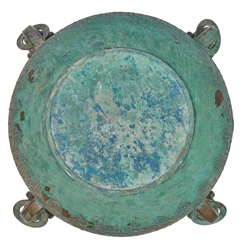 A MAGNIFICENT AND VERY RARE PAIR OF LARGE BRONZE BASINS, JIAN  CHINA, SPRING AND AUTUMN PERIOD, EARLY 5TH CENTURY BC - 图9