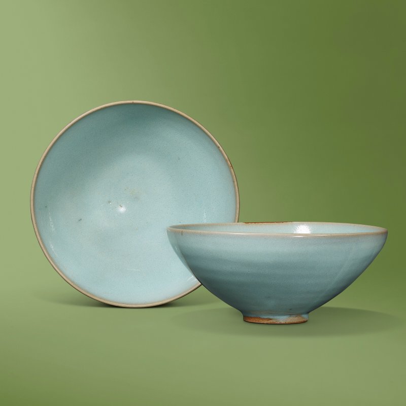 A PAIR OF JUN SKY-BLUE GLAZED BOWLS  CHINA, JIN DYNASTY (1115-1234) - 图1