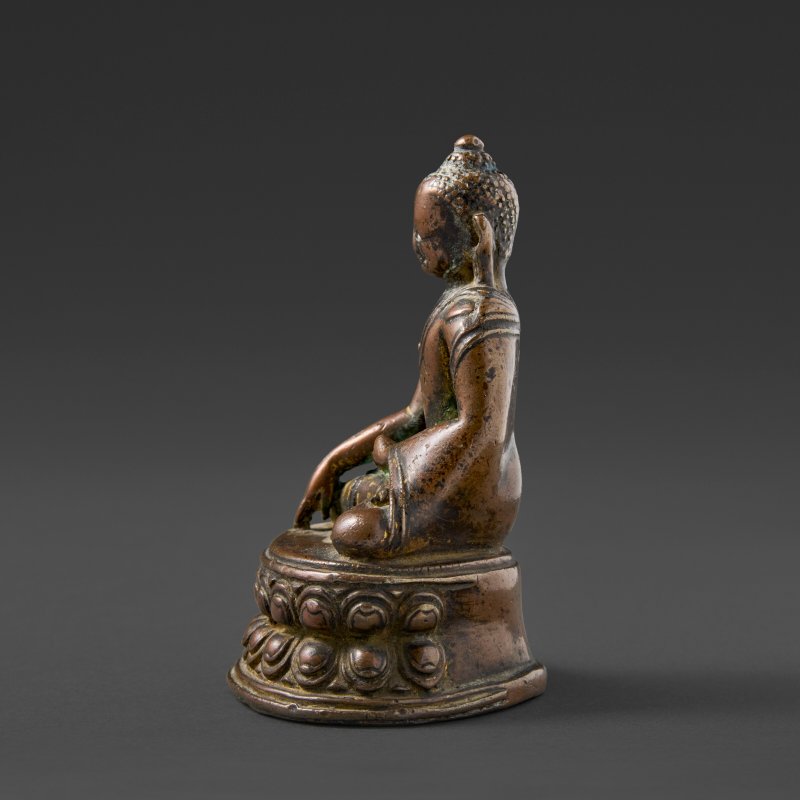 A COPPER ALLOY FIGURE OF SHAKYAMUNI BUDDHA  NEPAL, 12TH-13TH CENTURY - 图5