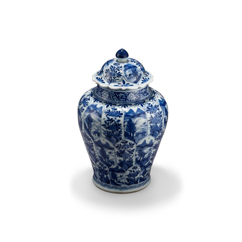 清康熙 青花模印山水花卉紋將軍蓋罐兩件  KANGXI PERIOD (1662-1722) - 图4