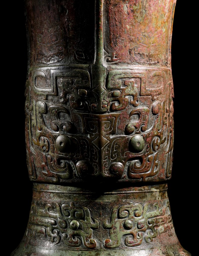 The Xi Zun, a highly important documentary royal archaic bronze ritual wine vessel, Late Shang dynasty, Yinxu period IV, likely the reign of Di Xin (c. 1075–1046 BCE), the last king of the Shang dynasty, with a thirty-six-character inscription recording a ritual wine-offering banquet held on the 22nd day of the 6th month in the year corresponding to 1051 BCE | 商末 殷墟四期 或帝辛世（公元前約1075年-前約1046年）隰尊 三十六字銘文推斷為記載或於公元前1051年六月二十二日所行饗酒之禮 - 图5