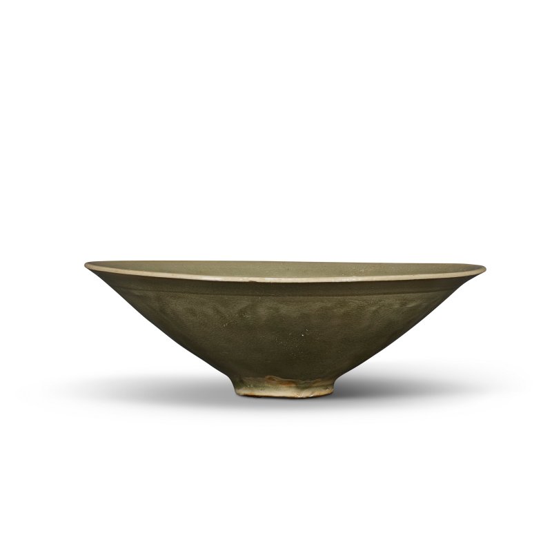 A YAOZHOU CELADON MOULDED ‘BOYS’ BOWL  CHINA, NORTHERN SONG - JIN DYNASTY (960-1234) - 图2