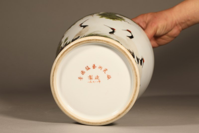 邓肖禹绘粉彩诗文松鹤双耳瓶 - 图3