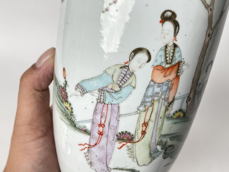 民国 粉彩仕女人物双耳瓶 - 图9
